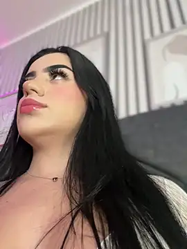 nicolette sweet  online show from 23, 3, 2026