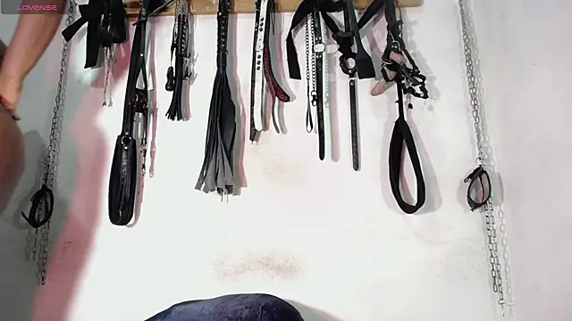 dangerouslyhot online show from 21, 2, 2025