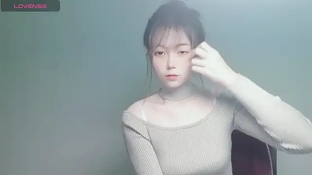 VaerySaenz online show from 25, 1, 2025