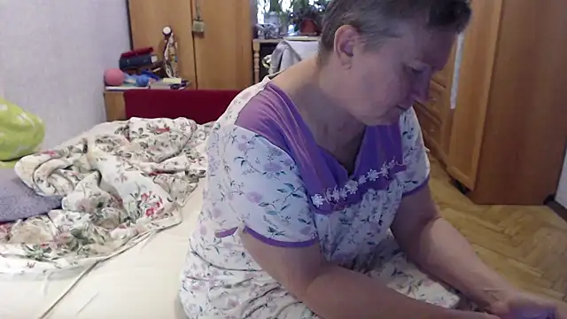 Snapshot of zarinafonliberman chatting on 4, 10, 2025 zarinafonliberman online show from 4, 10, 2025