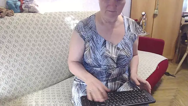 Snapshot of zarinafonliberman chatting on 17, 10, 2025 zarinafonliberman online show from 17, 10, 2025