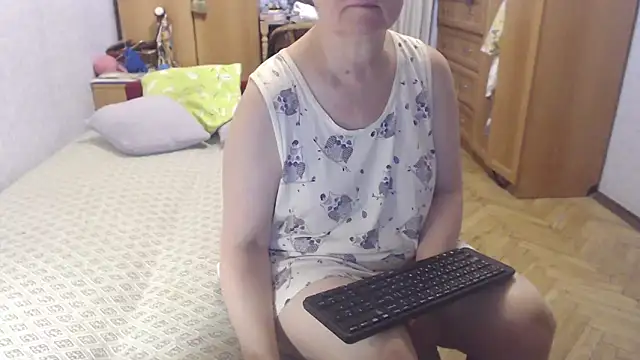 Snapshot of zarinafonliberman chatting on 25, 10, 2025 zarinafonliberman online show from 25, 10, 2025