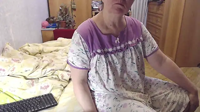 Snapshot of zarinafonliberman chatting on 14, 11, 2025 zarinafonliberman online show from 14, 11, 2025