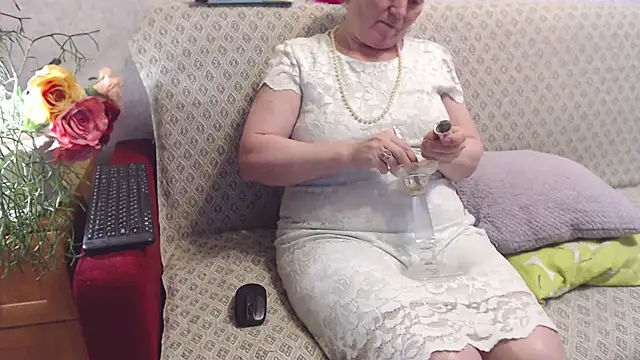 Snapshot of zarinafonliberman chatting on 20, 12, 2025 zarinafonliberman online show from 20, 12, 2025