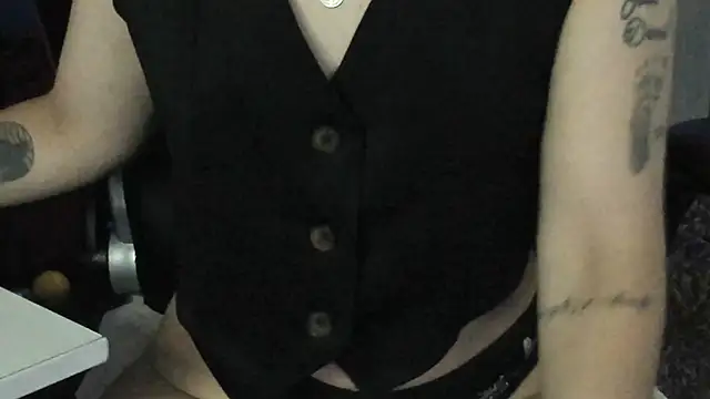 natasha logan  online show from 9, 11, 2025