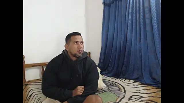 Snapshot of lover_1994 chatting on 13, 9, 2025 lover 1994 online show from 13, 9, 2025