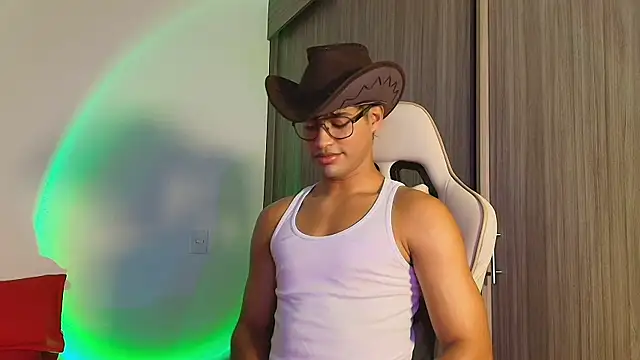 Snapshot of Jimmy_Leeh_ chatting on 11, 10, 2025 Jimmy Leeh online show from 11, 10, 2025