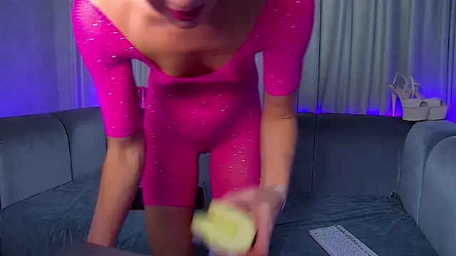 Skinny Nally online show from 7, 2, 2025