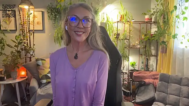 Snapshot of sunniedayz_ chatting on 23, 9, 2025 sunniedayz online show from 23, 9, 2025