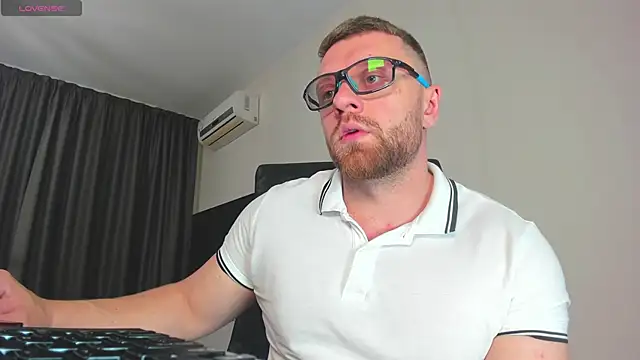 Findom guy online show from 14, 12, 2025