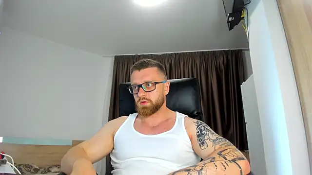 Snapshot of Findom_guy chatting on 23, 6, 2026 Findom guy online show from 23, 6, 2026