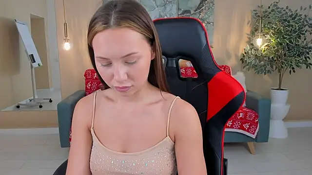 Snapshot of LilyRaisa chatting on 16, 12, 2024 LilyRaisa online show from 16, 12, 2024