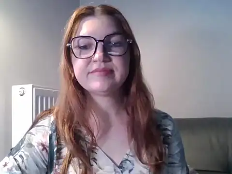 MartinePrettyFeet online show from 19, 11, 2025