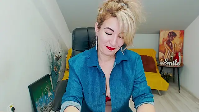 Cassandra Hotty online show from 20, 1, 2025