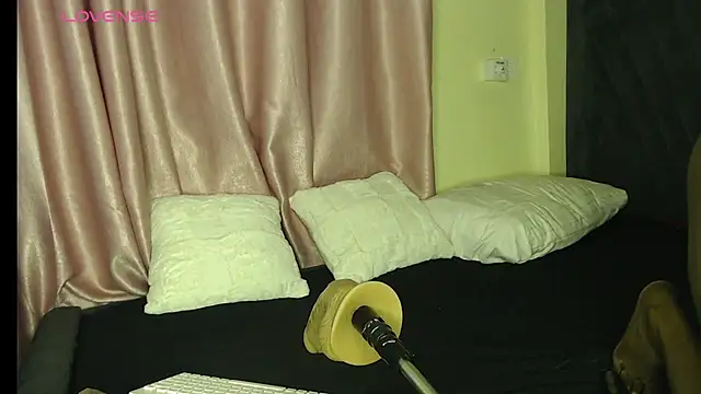 Snapshot of sexycabdy chatting on 14, 12, 2024 sexycabdy online show from 14, 12, 2024