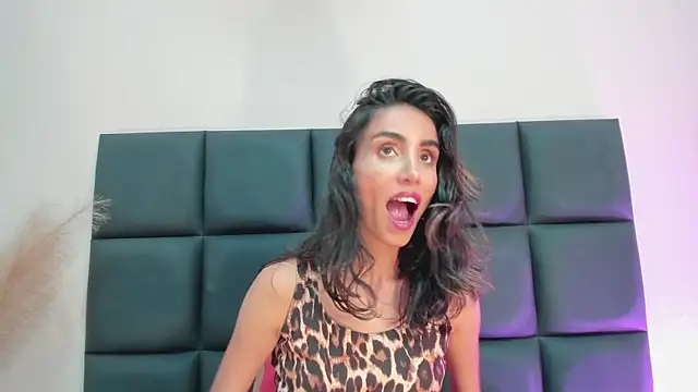 Snapshot of Nina_Cavaali chatting on 31, 10, 2025 Nina Cavaali online show from 31, 10, 2025