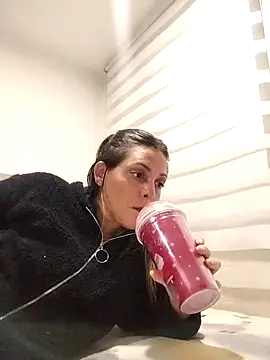 Snapshot of Mia_Hampton chatting on 8, 2, 2025 Mia Hampton online show from 8, 2, 2025