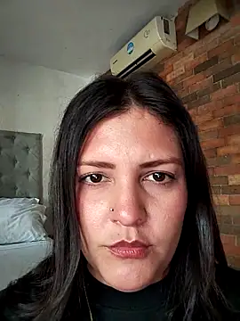 Snapshot of Mia_Hampton chatting on 4, 10, 2025 Mia Hampton online show from 4, 10, 2025