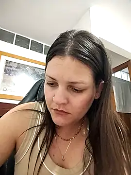 Mia Hampton online show from 14, 4, 2026