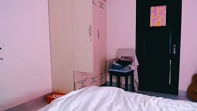 Cosmo Riri online show from 11, 3, 2026