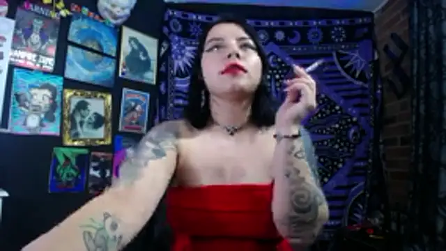 Snapshot of Yourmadame_P chatting on 11, 11, 2025 Yourmadame P online show from 11, 11, 2025