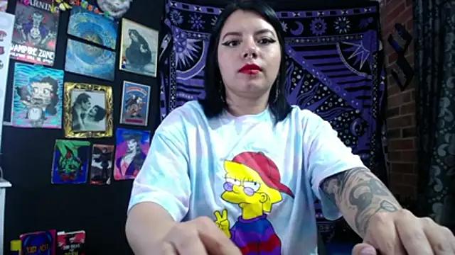 Snapshot of Yourmadame_P chatting on 13, 11, 2025 Yourmadame P online show from 13, 11, 2025