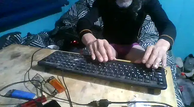 Snapshot of malekon76 chatting on 27, 1, 2025 malekon76 online show from 27, 1, 2025