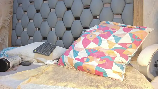 sophia reyes online show from 11, 1, 2025