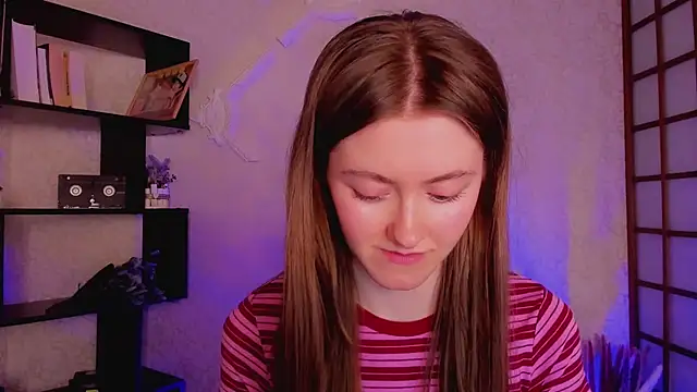 KateCuddle online show from 15, 1, 2025