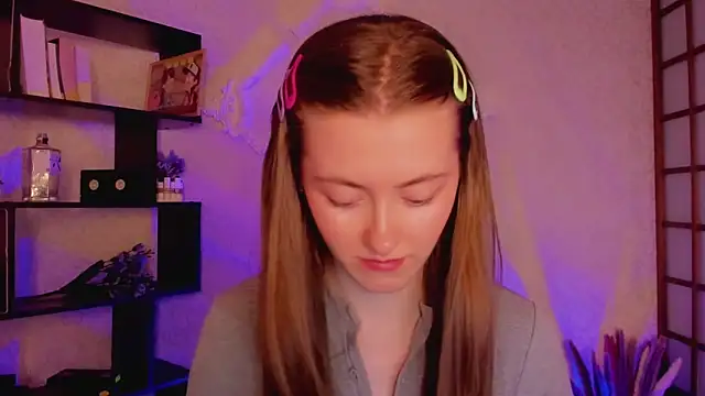 KateCuddle online show from 29, 1, 2025