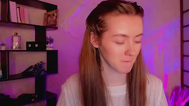 KateCuddle online show from 30, 1, 2025