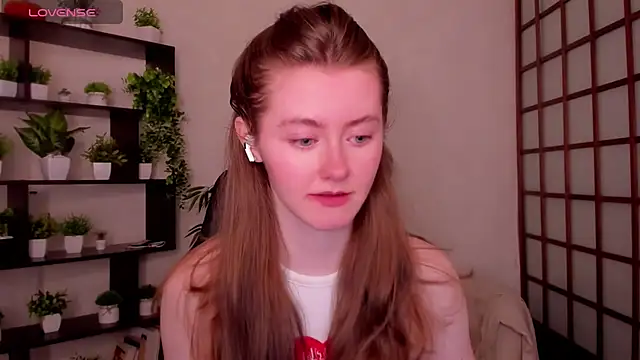 KateCuddle online show from 27, 4, 2026