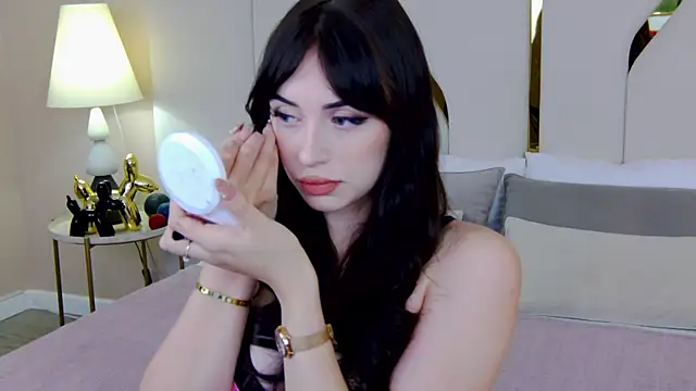 Snapshot of Betty_Bridge chatting on 19, 10, 2025 Betty Bridge online show from 19, 10, 2025