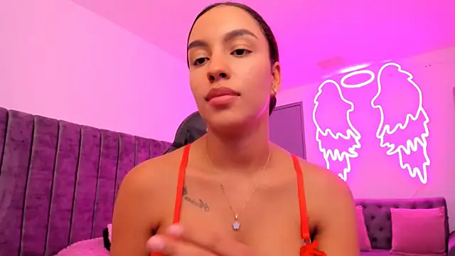 Snapshot of xiomara__cortes chatting on 30, 9, 2025 xiomara cortes online show from 30, 9, 2025