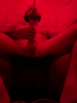 8inchHOLEpunch online show from 15, 12, 2024