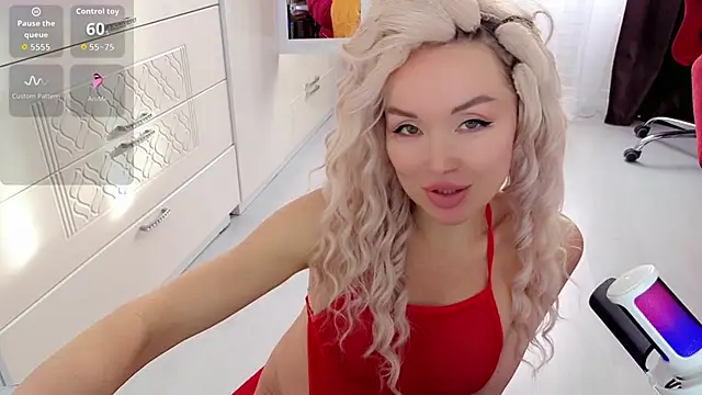 WhiteBunny online show from 14, 1, 2026