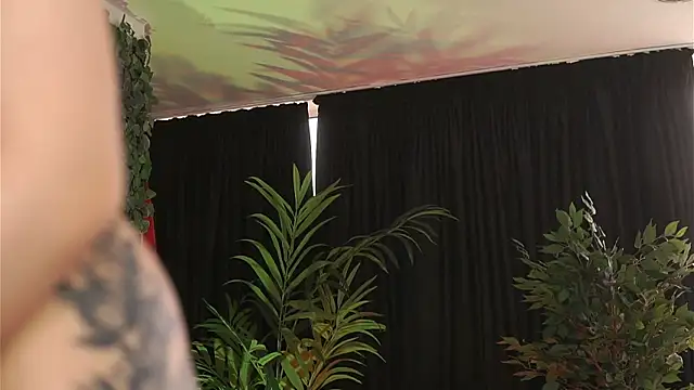 HotSkinnyX online show from 14, 3, 2025