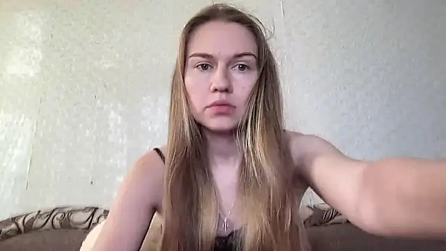 Snapshot of dream_alexa chatting on 5, 1, 2025 dream alexa online show from 5, 1, 2025