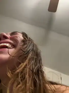 LeaGambit   online show from 17, 2, 2025