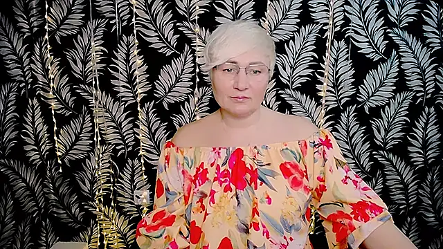 Olivia playful online show from 6, 3, 2026