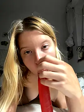 kimczii online show from 4, 12, 2024