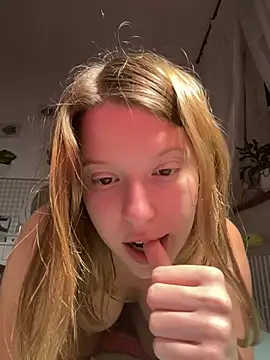 kimczii online show from 17, 3, 2025