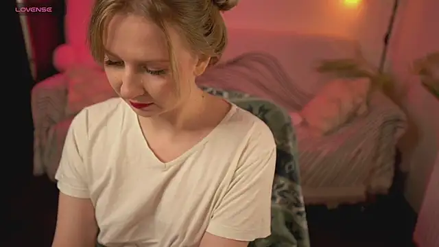  Killer Smile  online show from 30, 1, 2025