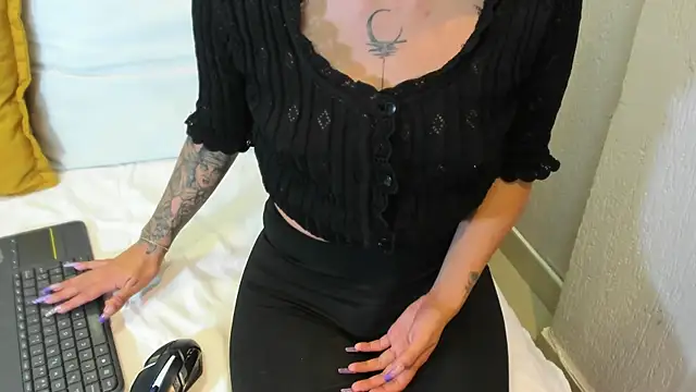 Sabrina Cole online show from 8, 1, 2025