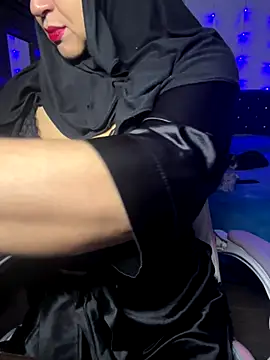 Snapshot of Jameela chatting on 18, 12, 2025 Jameela online show from 18, 12, 2025