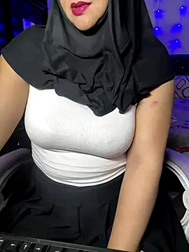 Snapshot of Jameela chatting on 21, 12, 2025 Jameela online show from 21, 12, 2025