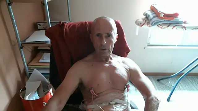 Snapshot of olibrius71 chatting on 10, 4, 2026 olibrius71 online show from 10, 4, 2026