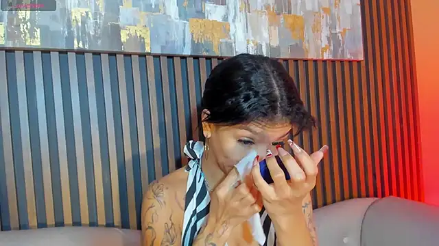 LauraAristizabal online show from 5, 12, 2025