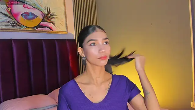 LauraAristizabal online show from 7, 6, 2026