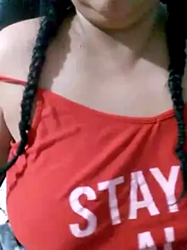 Snapshot of Mamilinda18 chatting on 28, 11, 2025 Mamilinda18 online show from 28, 11, 2025